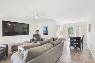 1519 Treemont Ave in Jupiter, FL - Building Photo