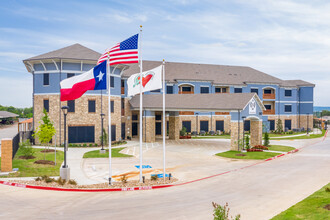 The Retreat in Grand Prairie, TX - Building Photo - Building Photo