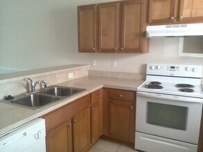 216 Castle Dr in Myrtle Beach, SC - Building Photo - Building Photo
