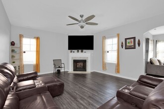235 Morning Glory Dr in Raeford, NC - Building Photo - Building Photo
