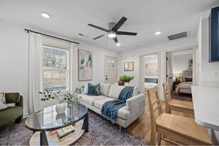 1802 Rominger Rd in Winston-Salem, NC - Building Photo