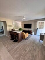 22700 McKean Rd, Unit A in San Jose, CA - Building Photo