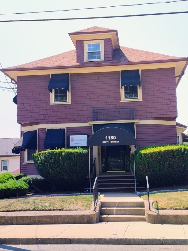 1180 Smith St in Providence, RI - Building Photo - Building Photo