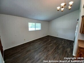 1523 Lorelei Ln in New Braunfels, TX - Building Photo - Building Photo