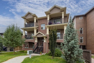 1925 24A St SW in Calgary, AB - Building Photo - Building Photo
