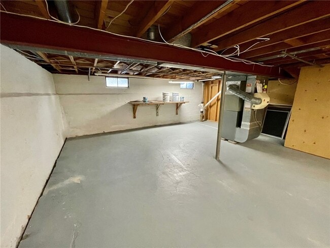 129 Roselawn Crescent