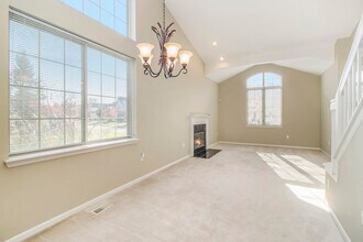 5974 Versailles Ave E in Ann Arbor, MI - Building Photo - Building Photo