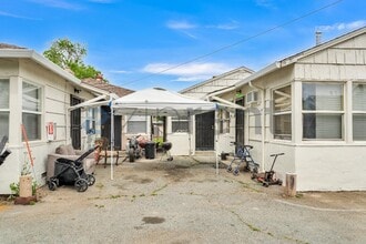 2012 Cavallo Rd in Antioch, CA - Foto de edificio - Building Photo
