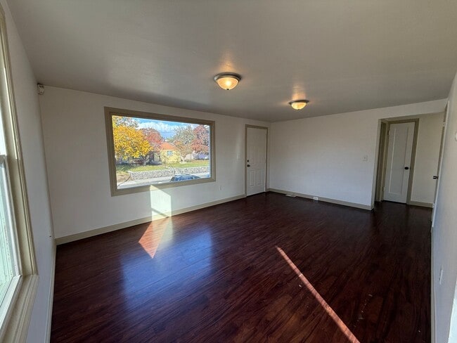 2229 W Broad Ave in Spokane, WA - Building Photo - Building Photo