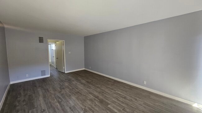 545 Hayworth Ave, Unit 207 in Los Angeles, CA - Building Photo - Building Photo