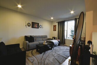 3S624 Everton Dr in Warrenville, IL - Building Photo - Building Photo