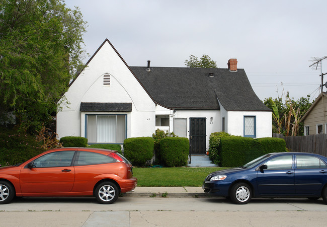 44-48 San Clemente St in Ventura, CA - Building Photo - Building Photo