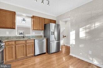 908 Smartts Ln NE in Leesburg, VA - Building Photo - Building Photo