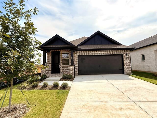 property at 806 Sunflower Trl