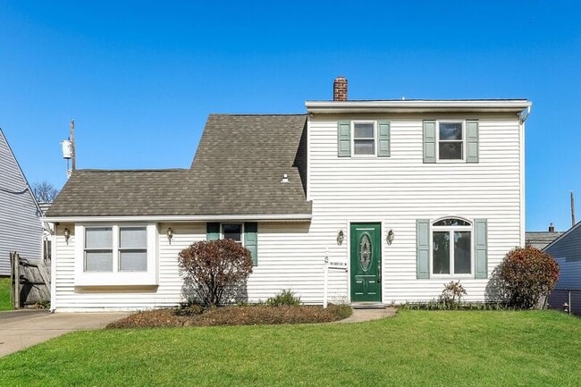 property at 18 Azalea Ln