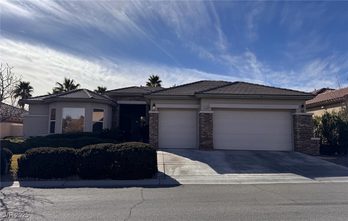 10239 Evening Primrose Ave in Las Vegas, NV - Building Photo