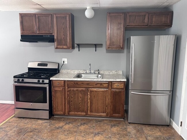 property at 5 Crescent St