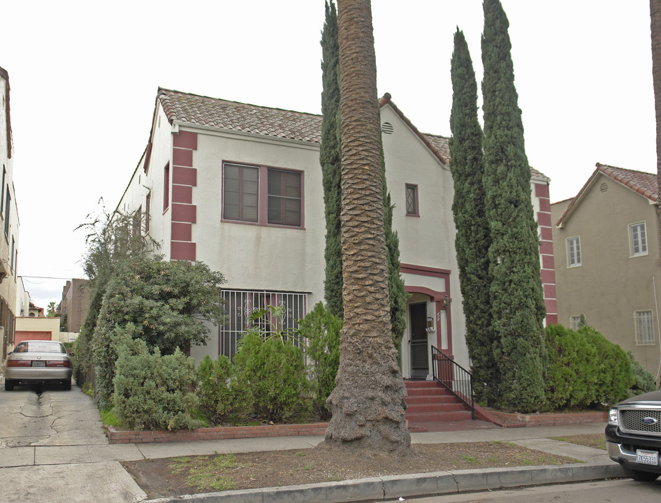 414 N Orange Grove Ave in Los Angeles, CA - Building Photo