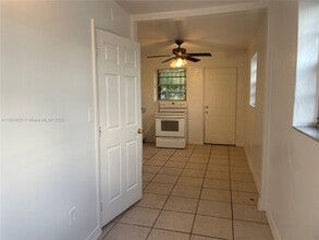 20 NW 71st St in Miami, FL - Building Photo - Building Photo