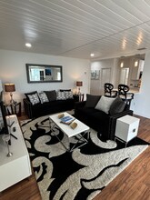 402 Hillside Ave in Daytona Beach, FL - Building Photo - Building Photo