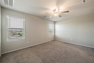 108 Comet Dr in Jarrell, TX - Building Photo - Building Photo