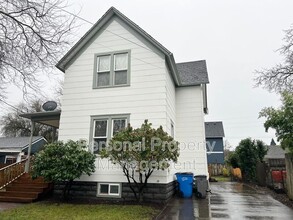 409 W McLoughlin Blvd in Vancouver, WA - Building Photo - Building Photo