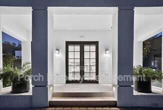 207 E Intendencia St in Pensacola, FL - Building Photo - Building Photo