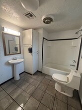 812 4th St in Elgin, OK - Building Photo - Building Photo