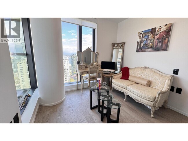 1408 Robson St in Vancouver, BC - Building Photo - Building Photo