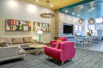 Cumberland on Church Apartments in Nashville, TN - Foto de edificio - Building Photo