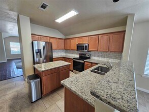 520 Creekside Dr in Princeton, TX - Building Photo - Building Photo