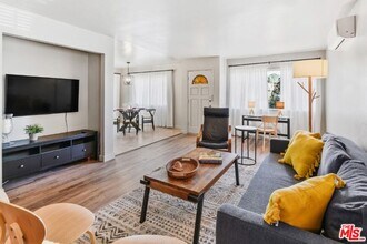 12784 Via Cortina in Del Mar, CA - Building Photo - Building Photo