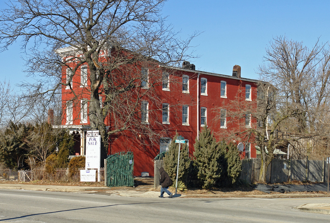 3422 Frederick Ave in Baltimore, MD - Building Photo