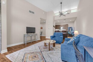 3657 Quiet Side St in Palm Springs, CA - Building Photo