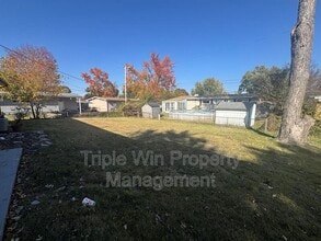 775 Crabapple Ln in Florissant, MO - Building Photo - Building Photo