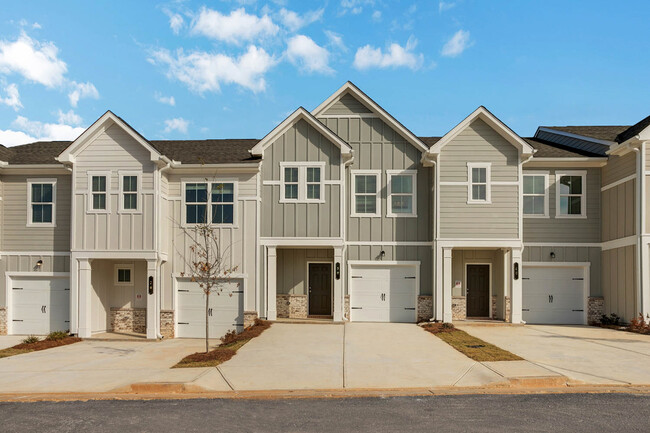 Covey Homes Hunter Trail in Acworth, GA - Foto de edificio - Building Photo