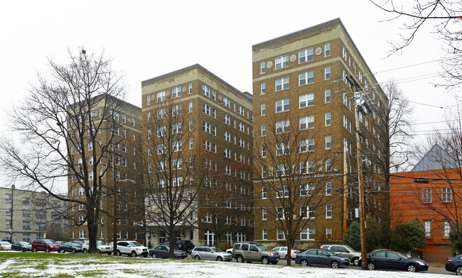 Cathedral Mansions in Pittsburgh, PA - Building Photo - Building Photo