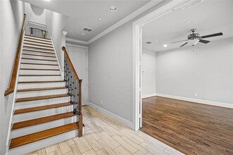 660 S Pearl Expy in Dallas, TX - Building Photo - Building Photo