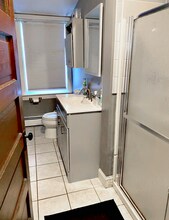 619 Smith St, Unit 619 3rd Floord in Providence, RI - Foto de edificio - Building Photo