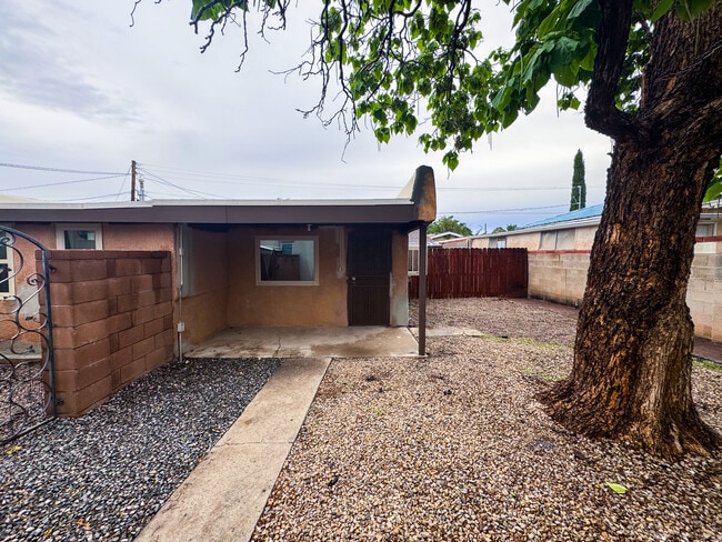 property at 905 Palo Duro Ave NW