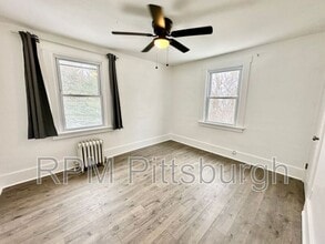 814 Greensburg Pike in East Pittsburgh, PA - Building Photo - Building Photo