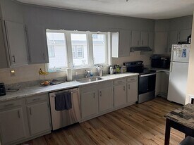 65 Boston Ave, Unit 2 in Somerville, MA - Building Photo