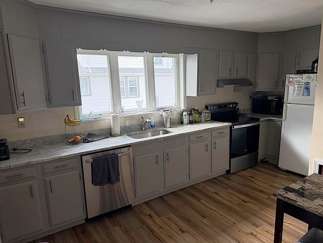 65 Boston Ave, Unit 2, Unit 2