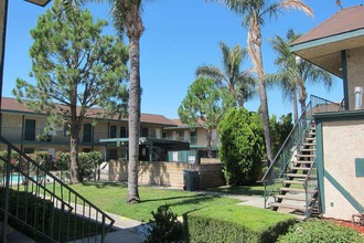 Regency Park Apartments in San Bernardino, CA - Building Photo - Building Photo