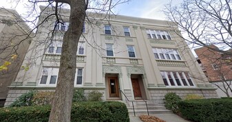 76 Egmont St, Unit 5 in Brookline, MA - Building Photo