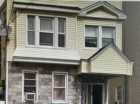 375 6th Ave W, Unit 1 in Newark, NJ - Building Photo