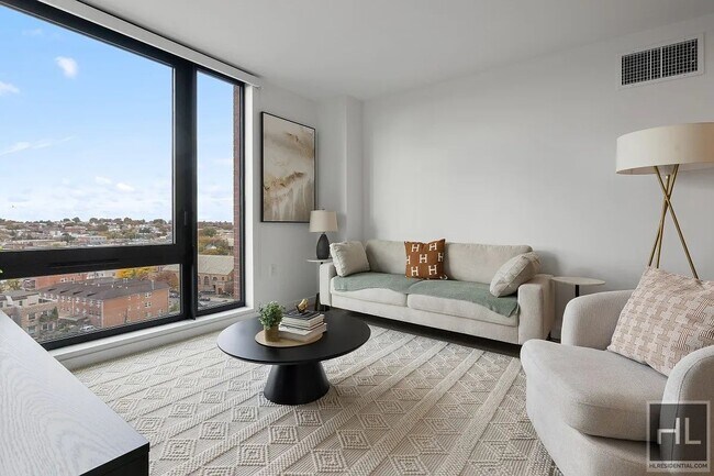 Luxurious Woodside 2 Bedroom/2 Bath  with Views! in Queens, NY - Building Photo - Building Photo