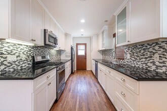 144 Cll De Andalucia in Redondo Beach, CA - Building Photo - Building Photo