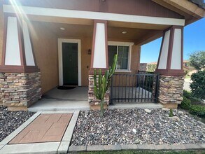 15131 Crane St in Fontana, CA - Building Photo - Building Photo