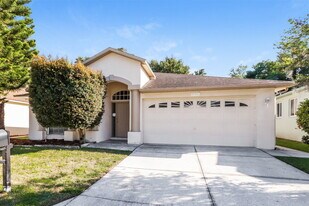 10932 New Brighton Ct in New Port Richey, FL - Building Photo